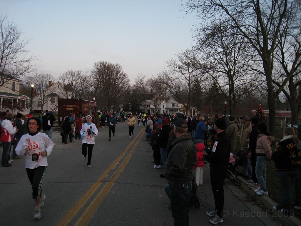 Holiday Hustle 5K 2009 490.jpg - The 2009 running of the Holiday Hustle 5K put on by Running Fit in Dexter Michigan on a sunny but 28 degree on December 5, 2009.